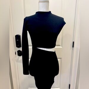 Chic Black One-Sleeve Dress